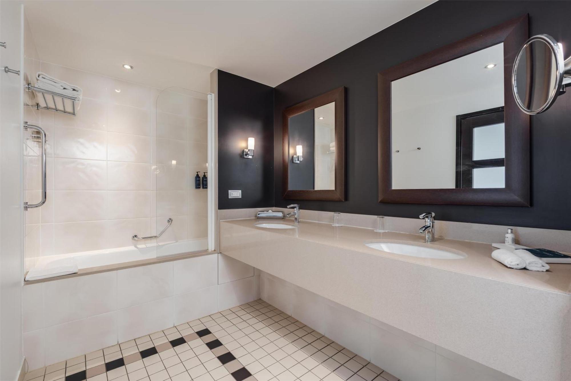 Radisson Blu Hotel, Paris Boulogne Ngoại thất bức ảnh